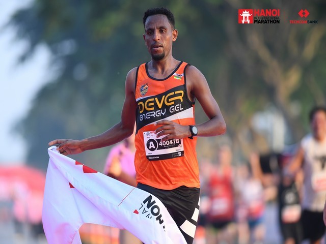ebisa-takele-kure-top-1-nam-42km-1759761366.jpg