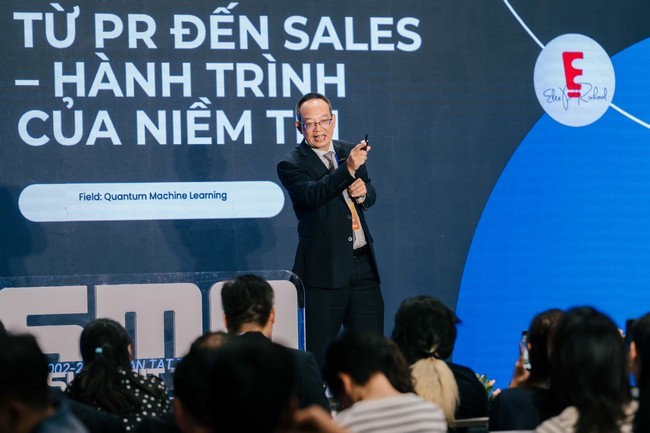 ong-phan-tat-thu-chu-tich-knv-group-dong-sang-lap-elite-pr-school-1-1761531023.jpg