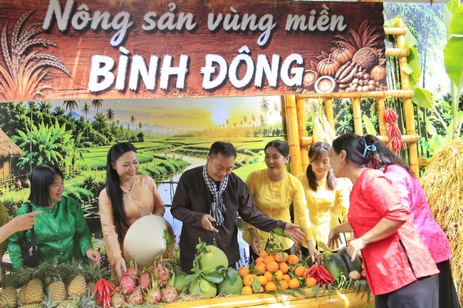 464-trai-cay-mien-que-anh-checkin-tai-tieu-canh-1-4-1781623926.JPG