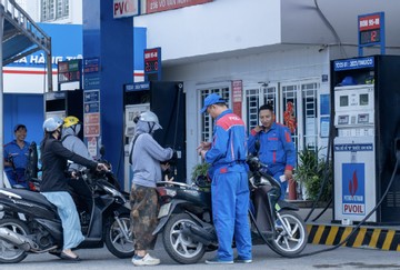 Hai ‘ông lớn’ lọc dầu đồng loạt báo tin vui liên quan mặt hàng xăng dầu