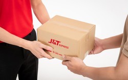J&T Express 'mở khóa' tính năng giới thiệu bạn bè trên app gửi hàng