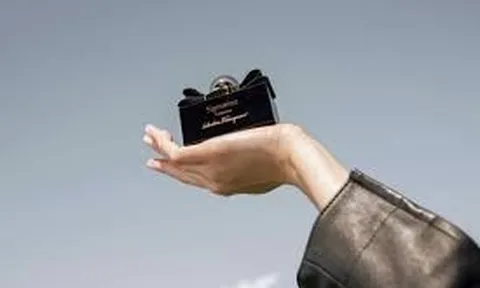 Ferragamo Signorina Misteriosa – Vùng đất bí ẩn của quý cô kiêu kỳ Ý