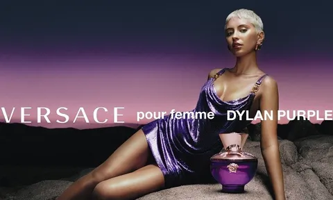 Versace pour femme Dylan Purple - Khung cảnh rực rỡ của bữa tiệc mùa hè bất tận