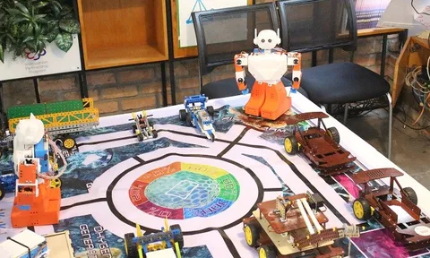 Khởi động đấu trường siêu tốc độ dành cho học sinh tiểu học và trung học cơ sở - STEM Robot Challenge lần thứ 7