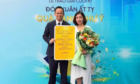 PGBank trao giải đặc biệt cho khách hàng trúng giải chương trình ưu đãi tiền gửi “Đón Xuân Ất Tỵ – Quà Vàng Như Ý”