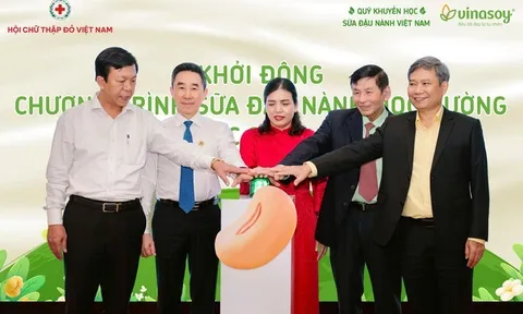 “Sữa đậu nành học đường” - Hành trình 10 năm bền bỉ trao dinh dưỡng lành, gieo mầm tương lai xanh