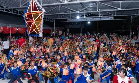 Generali Việt Nam phối hợp cùng Quỹ BTTEVN mang "Mùa trăng như ý" đến trẻ em An Giang