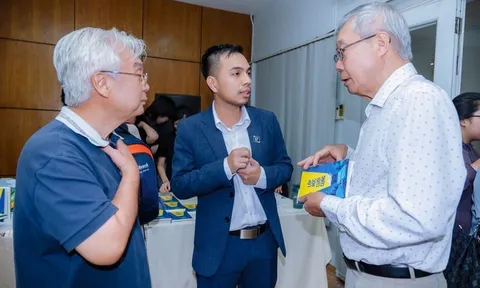 Ra mắt Tiểu thuyết Lớp Học Cuối Cùng - Một câu chuyện giả tưởng sâu sắc về tương lai của giáo dục và bản chất của con người trong thời đại AI