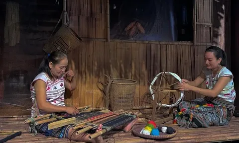 Khai mạc trưng bày chuyên đề Nghề dệt thổ cẩm truyền thống của phụ nữ dân tộc Mạ ở xã Tà Lài, tỉnh Đồng Nai