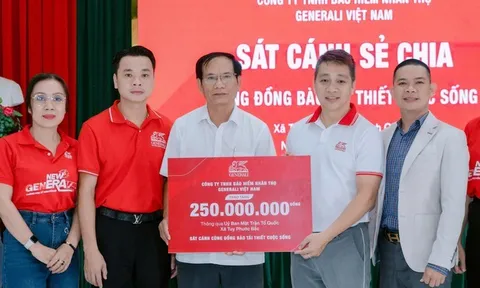 Generali Việt Nam trực tiếp trao tặng hơn 1,2 tỷ đồng hỗ trợ người dân tái thiết cuộc sống sau bão lũ