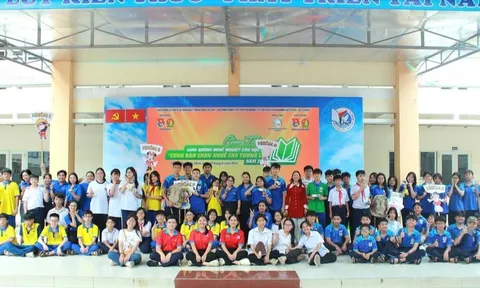 Hơn 300 học sinh tham gia chương trình định hướng nghề nghiệp “Cùng bạn chọn nghề cho tương lai” tại phường Đông Hưng Thuận