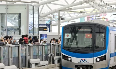 Điều chỉnh lịch chạy metro và xe buýt ở TPHCM dịp Tết 2025