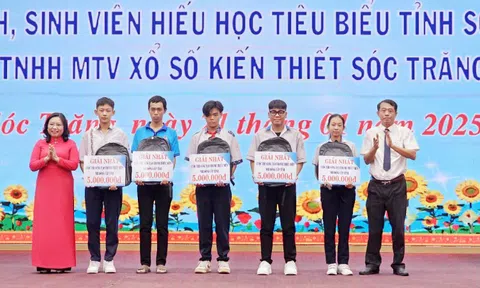 Sóc Trăng: Trao 391 suất học bổng cho học sinh, sinh viên tiêu biểu