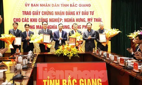 Bắc Giang trao chứng nhận đầu tư cho 4 khu công nghiệp với tổng diện tích hơn 860 ha