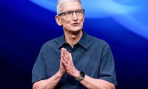 Tim Cook cảnh báo Apple sẽ thiệt hại 900 triệu USD vì thuế quan trong quý này