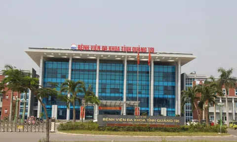 Quảng Trị 'trả nợ' kinh phí hỗ trợ đào tạo sau đại học cho y bác sĩ