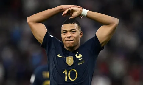 Cầu thủ PSG phản đối Mbappe