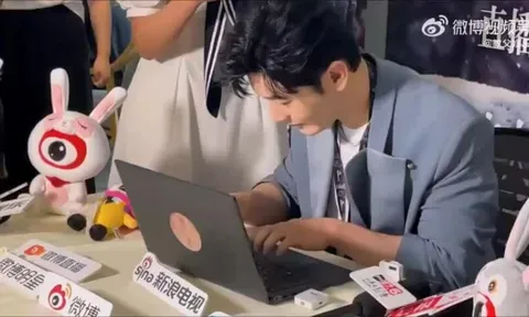 Video Huỳnh Hiểu Minh đánh máy gây sốt mạng xã hội