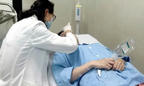 Bệnh viện Bạch Mai liên tiếp nhận ca biến chứng thẩm mĩ do spa không phép gây họa