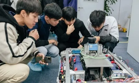 Bộ Giáo dục công bố 38 ngành đào tạo bán dẫn: TS. Hoàng Ngọc Vinh nói...vẫn thiếu
