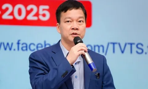 Học sinh đặt câu hỏi 'nóng' về thi Tốt nghiệp THPT cho đại diện Bộ GD&ĐT