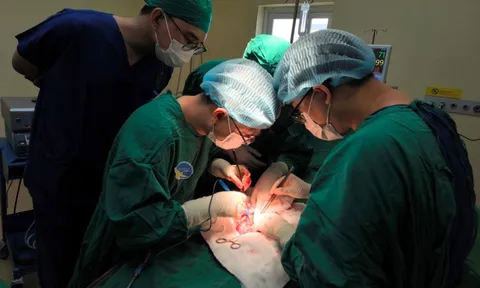 Ung thư dương vật, phải cắt bỏ 'của quý' vì chủ quan với vết sùi nhỏ