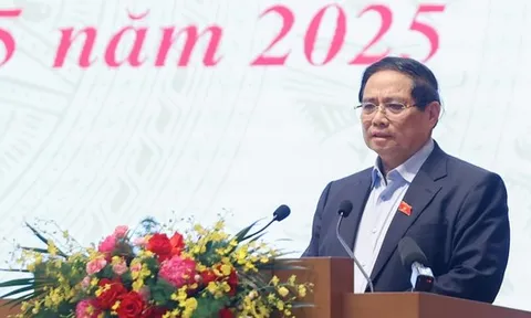 Thủ tướng: Quyết tâm giải ngân 100% vốn đầu tư công năm 2025