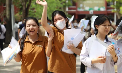 Nên giao kì thi tốt nghiệp THPT cho địa phương