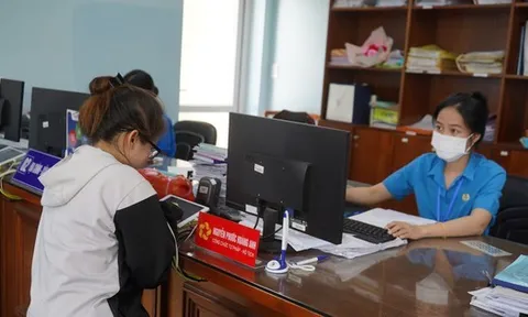 Cán bộ, công chức trẻ bị tinh giản, được nhận những chế độ nào?