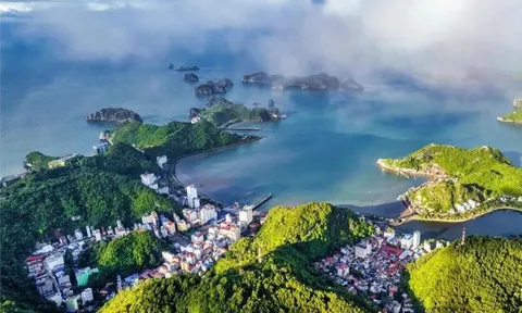 Bờ biển của "đảo ngọc" miền Bắc thay đổi sau gần 1 năm: Nhiều du khách bất ngờ không nhận ra