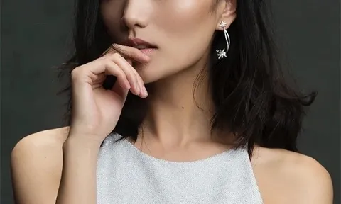 Người vợ bên Lý Á Bằng khi 'đời đen tối nhất'
