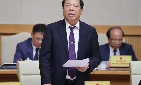 Bộ trưởng Bộ Xây dựng thông tin về tuyến đường sắt cao tốc Bắc-Nam với đề xuất của VinSpeed và Thaco