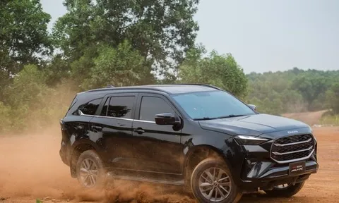 Isuzu mu-X được nâng cấp tại Việt Nam: Thêm trang bị, giá từ 928 triệu đồng, có đủ sức đấu Ford Everest?