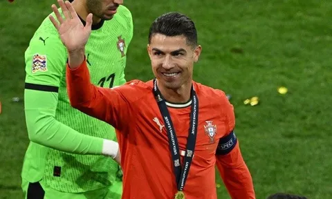 Ronaldo đưa ra tuyên bố quan trọng dập tắt tin đồn về tương lai