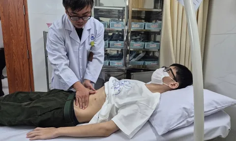Bỏ ăn để chơi game suốt ngày đêm, nam thanh niên phải phẫu thuật khẩn cấp