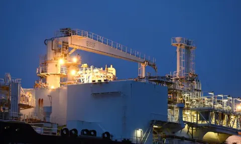 Liệu OPEC+ có đủ sức trở thành 'cứu tinh' dầu thô cho toàn cầu trước lo sợ gián đoạn nguồn cung từ Iran?