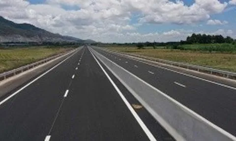 Đẩy nhanh tiến độ 5 dự án thành phần đường bộ cao tốc Bắc - Nam phía Đông