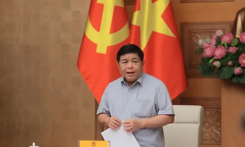 Nghiên cứu, đề xuất ban hành Nghị quyết của Bộ Chính trị về phát triển doanh nghiệp Nhà nước