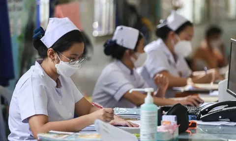 Căn cứ thực hiện chế độ phụ cấp nghề với viên chức cơ sở y tế