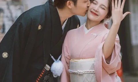 Đình Tú cầu hôn Ngọc Huyền