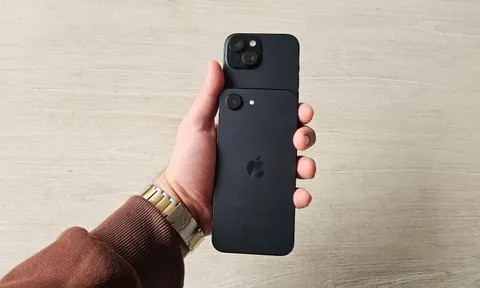 Cây bút công nghệ: "Tôi cứ nghĩ iPhone 15 là rẻ và tốt nhất rồi cho đến khi dùng mẫu máy này"