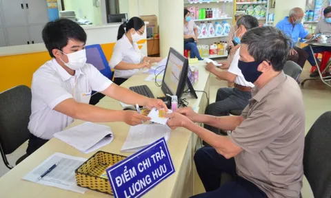 BHXH Hà Nội thông báo lịch chi trả 4.000 tỉ đồng lương hưu, trợ cấp BHXH tháng 7/2025 sau khi bộ máy mới vận hành