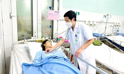 Thanh Hoá: Cứu người phụ nữ ngừng tim do điện giật