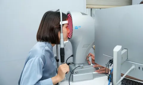 Trí tuệ nhân tạo giúp tối ưu phác đồ điều trị tật khúc xạ