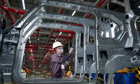 Bên trong nhà máy VinFast Hà Tĩnh hiện đại hàng đầu VN: Mỗi giờ xuất xưởng 35 xe, quy trình nghiêm ngặt