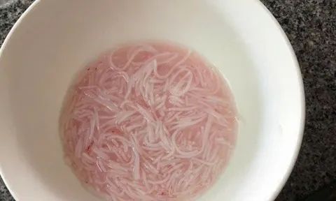 Lập đoàn kiểm tra vụ sợi bún đổi màu đỏ bất thường ở Đà Nẵng