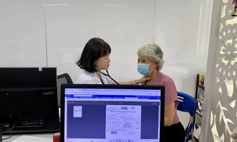 Từ 1/10, bệnh viện bắt buộc kê đơn thuốc điện tử: Không còn đất cho lạm dụng và kê sai