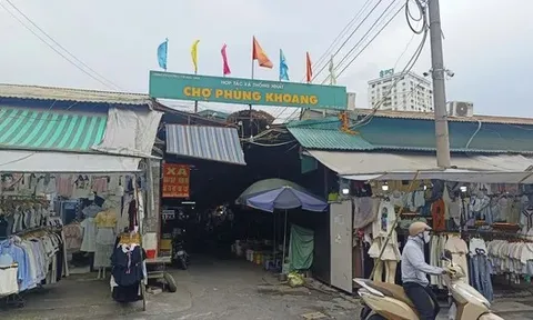 Tiểu thương ở chợ Phùng Khoang bức xúc vì bị 'vạ lây' vụ thịt lợn nhiễm dịch tả lợn châu Phi