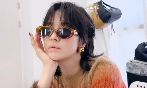 Nữ diễn viên Song Hye Kyo "xuống tóc" gây sốt với hình ảnh đầy lạ lẫm