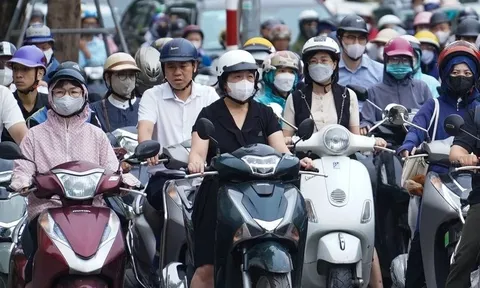Xe máy xăng sắp rút khỏi Vành đai 1: Người dân được hỗ trợ gì?